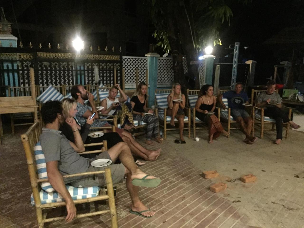Westay @ Chillax House-נגפאלי מראה חיצוני תמונה